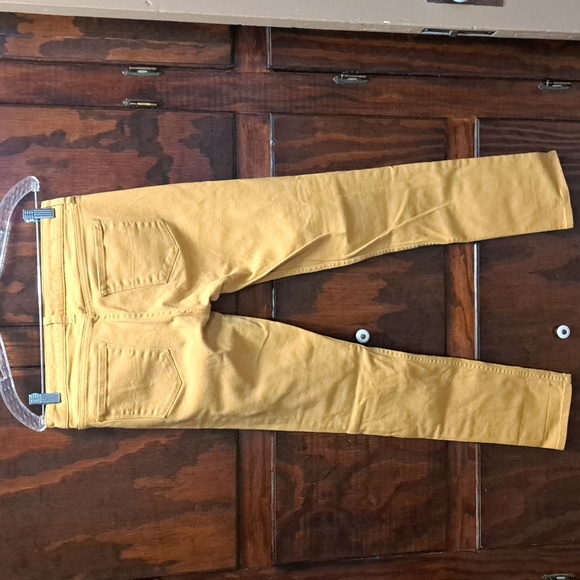 Mustard colored Arizona Jean's size 9 - Picture 4 of 5